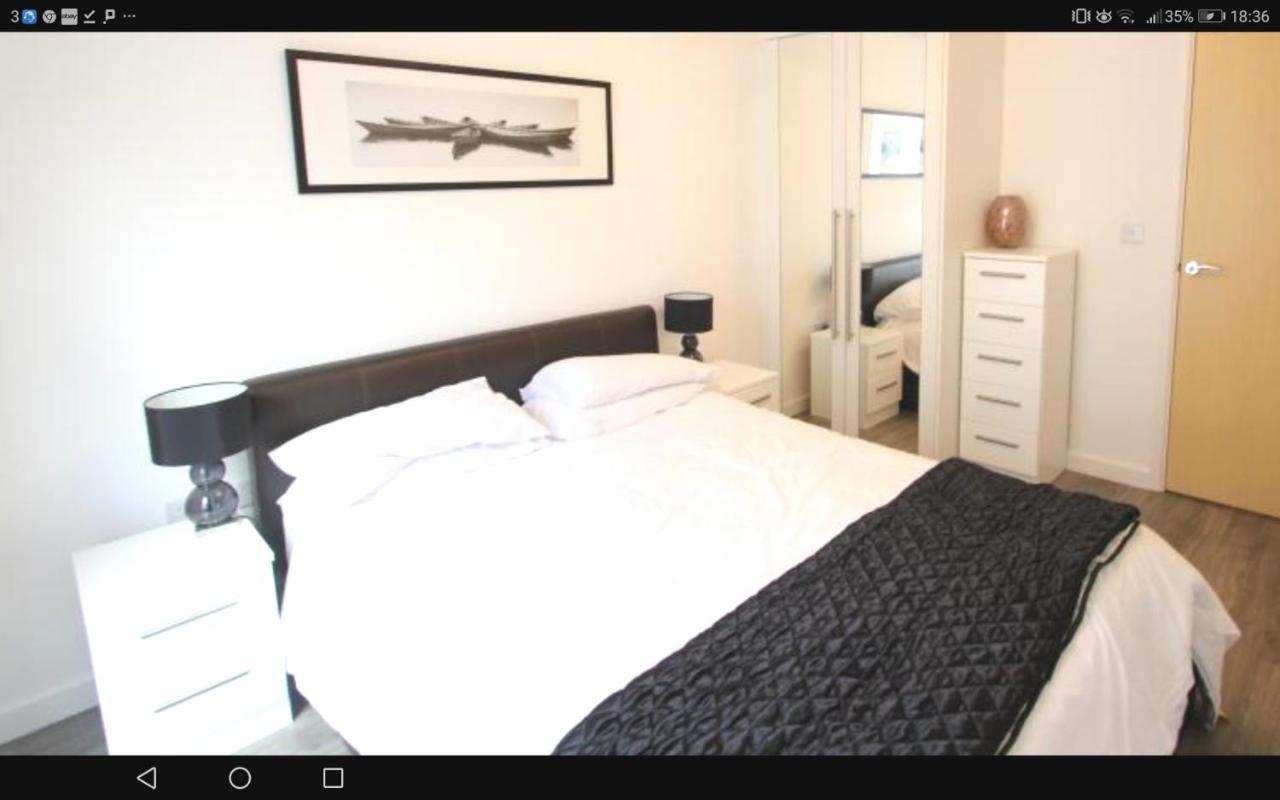 New Central Woking 1 And 2 Bedroom Apartments With Free Gym, Close To Train Station エクステリア 写真