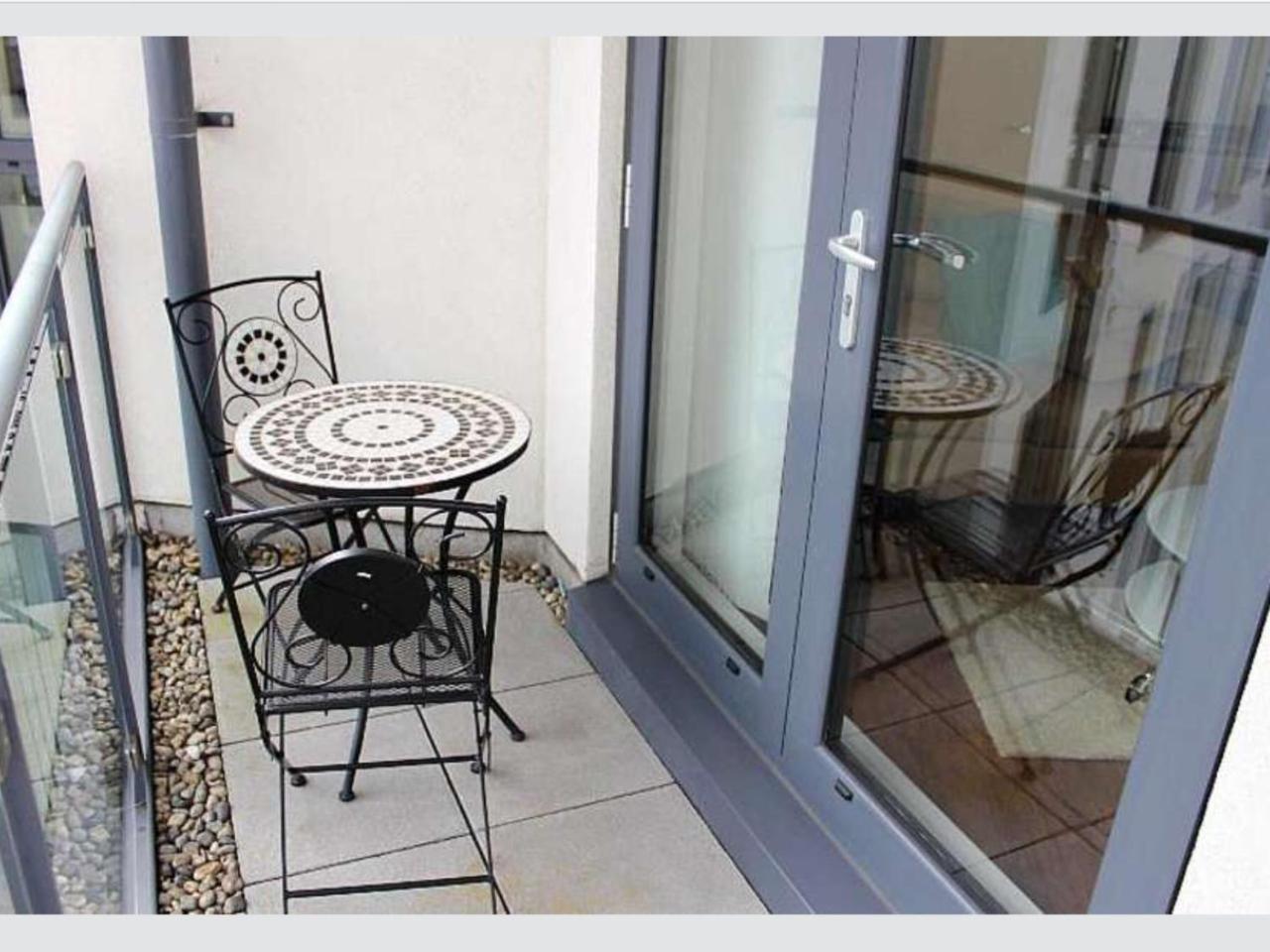 New Central Woking 1 And 2 Bedroom Apartments With Free Gym, Close To Train Station エクステリア 写真