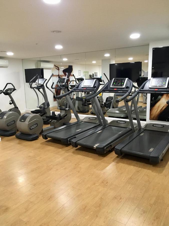 New Central Woking 1 And 2 Bedroom Apartments With Free Gym, Close To Train Station エクステリア 写真